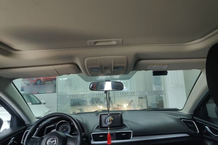 Used Mazda Mazda 3 Axela 2016 Sedan 1.5L Automatic Luxury Model
