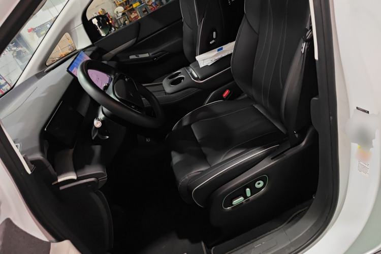 Used XPeng X9 2024 610 Long-Range Pro
