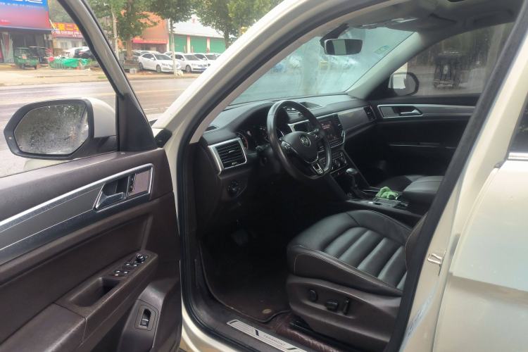 Used Volkswagen Teramont 2019 330TSI Two-Wheel-Drive Luxury Edition China VI Standard
