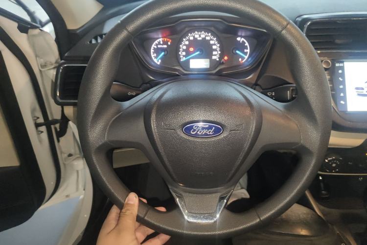 Used Ford Escort 2015 1.5L Automatic Comfort Model
