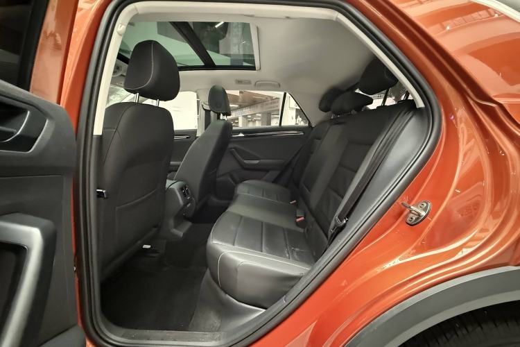 Used Volkswagen T-ROC 2018 280TSI DSG Two-Wheel-Drive Comfort Version China V Standard