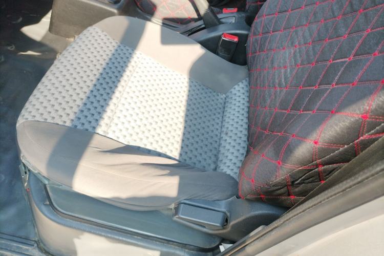 Used Wuling Zhiguang 2020 1.2L Van Utility Model China VI Emission Standard 2 Seats LSI