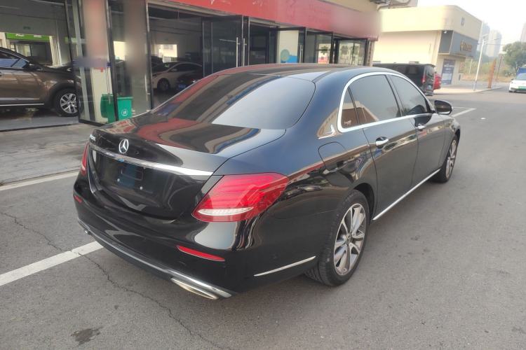 Used Mercedes-Benz E-Class 2019 E 260 L
