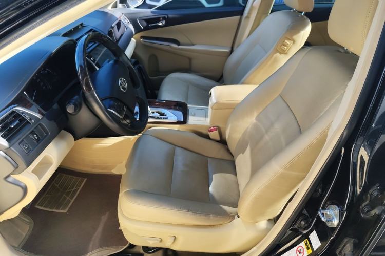 Used Toyota Camry 2015 2.0G Premier Edition
