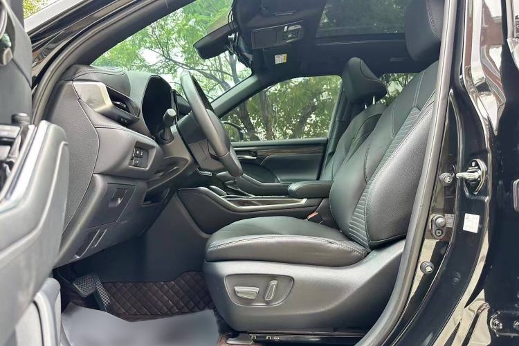 Used Toyota Crown Land Cruiser 2023 2.5L HEV Four-Wheel Drive Prestige Edition