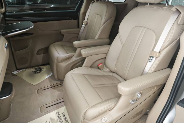 Used Buick GL8 2021 ES Landtrek 653T Luxury Model
