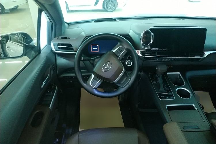 Used Toyota Granvia 2024 2.5L Hybrid Prestige PLUS Four-Wheel Drive Version