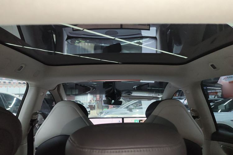 Used  LS7 2023 77 kWh Urban Fit Rear-Wheel Drive
