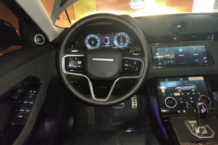 Used Land Rover Range Rover Evoque 2023 Aurora L 249 PS Collins Antique Bronze Special Edition
