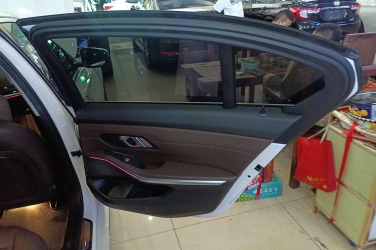 Used BMW i3 2022 eDrive 35 L
