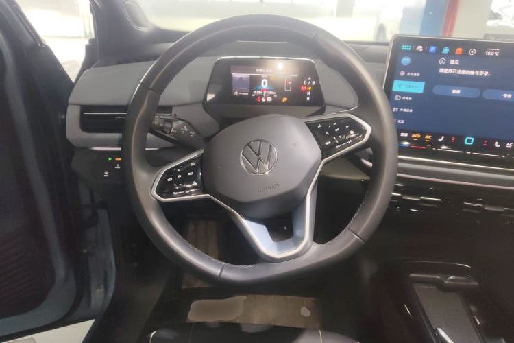 Used Volkswagen ID.4 X 2025 Smart Version Pure & Intelligent Enjoyment Edition
