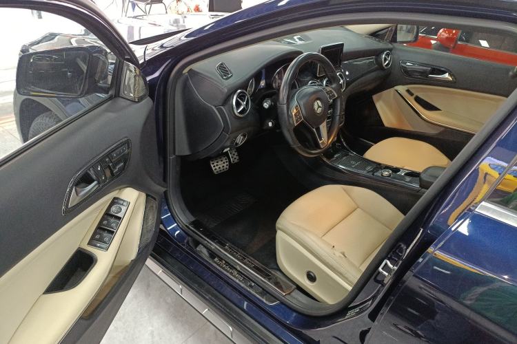 Used Mercedes-Benz GLA 2015 GLA 200 Fashion Model