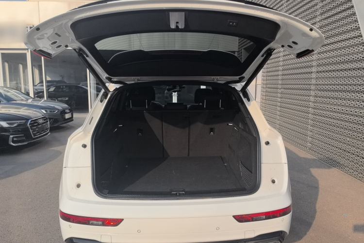 Used Audi Q5L 2024 40 TFSI Luxury Dynamic Edition
