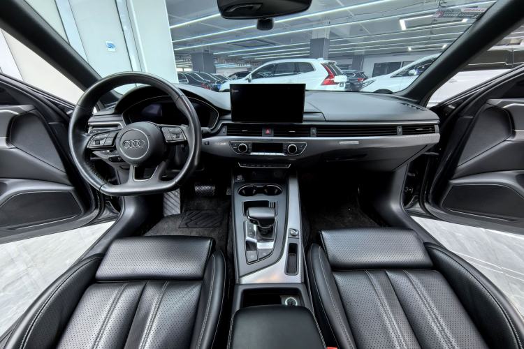 Used Audi A4L 2022 40 TFSI Luxury Dynamic Model
