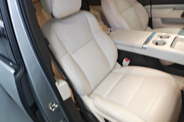 Used Li Auto MEGA 2024 Ultra Model
