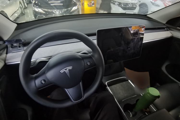 Used Tesla Model Y 2024 Rear-Wheel-Drive Version
