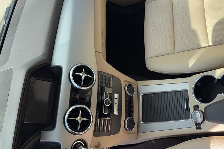 Used Mercedes-Benz GLK-Class 2014 GLK 260 4MATIC Dynamic Model
