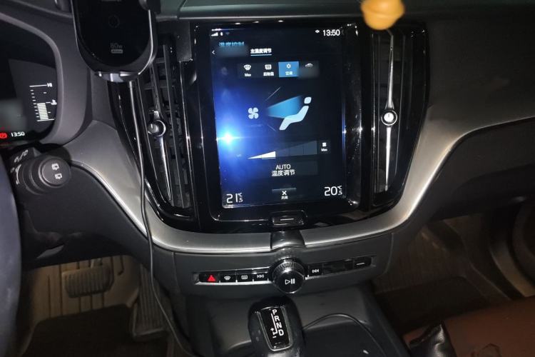 Used Volvo XC60 2019 T5 4x4 Smart Edition China V Standard