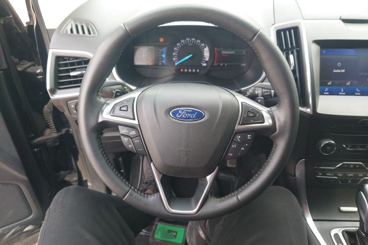 Used Ford Edge 2018 EcoBoost 245 Two-Wheel-Drive Titanium 7-Seater China V Standard
