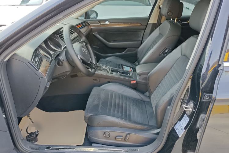 Used Volkswagen Magotan 2018 330TSI DSG Luxury Model
