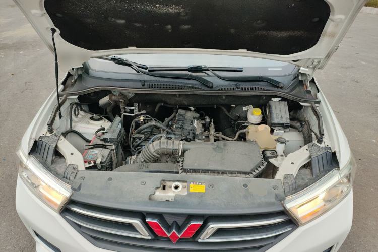 Used Wuling Hongguang 2019 1.5L S Comfort Edition China VI LAR
