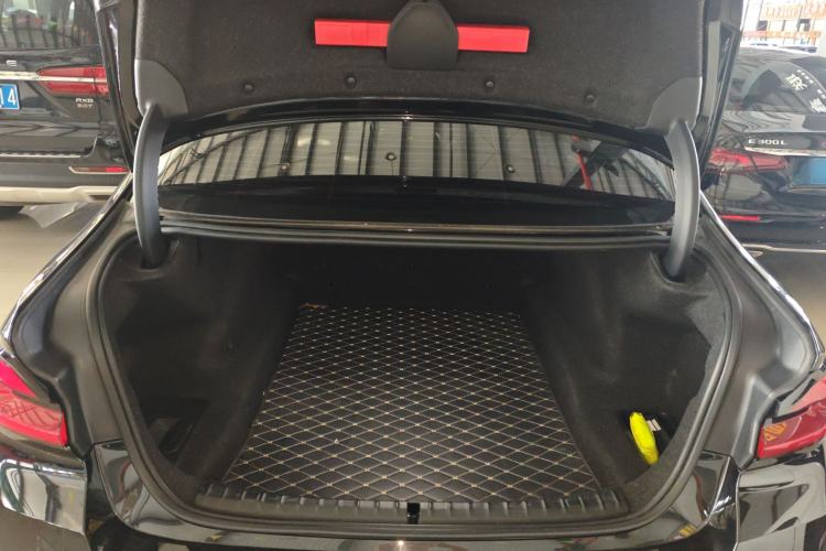 Used BMW 5 Series 2022 530Li Leading Model M Sport Package
