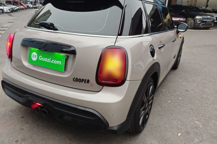 Used  MINI 2023 2.0T COOPER S Artist Five-Door Edition
