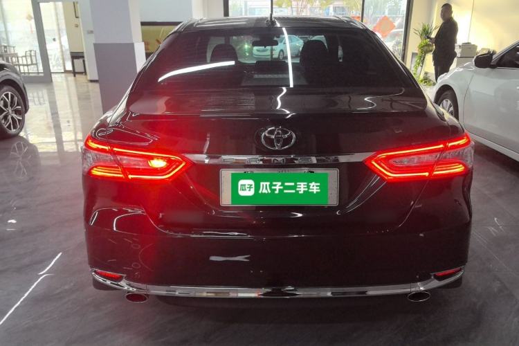 Used Toyota Camry 2023 2.0G Luxury Edition
