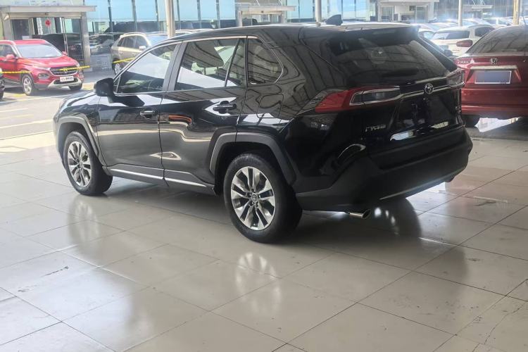 Used Toyota Wildlander 2022 2.0L CVT 4x4 Luxury PLUS Edition
