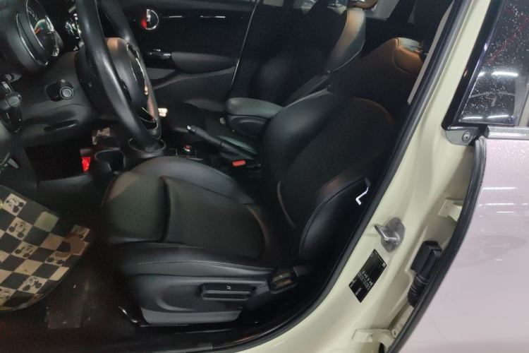 Used MINI MINI 2019 1.5T COOPER Classic Edition Five-Door Version