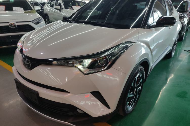 Used Toyota IZOA 2018 2.0L Yichi Edition China V Standard