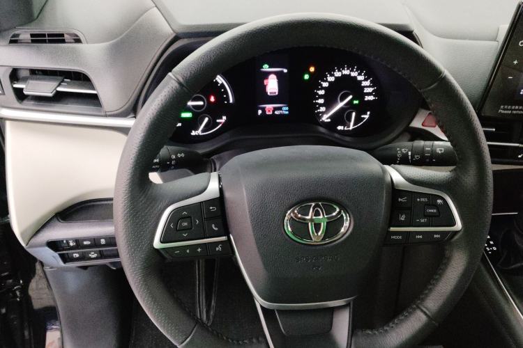 Used Toyota Granvia 2023 2.5L Hybrid Prestige PLUS Edition