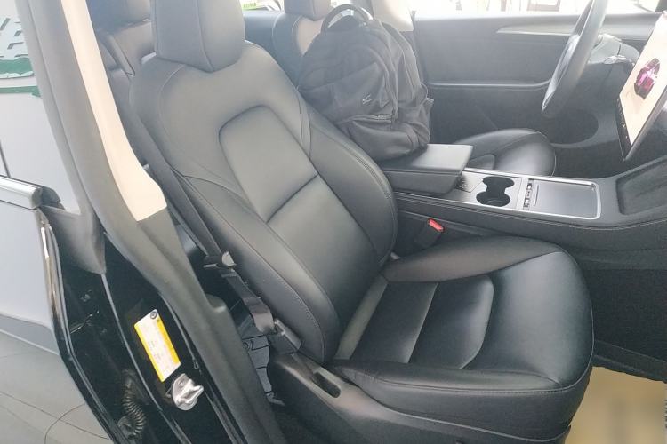 Used Tesla Model Y 2023 Rear-Wheel-Drive Version
