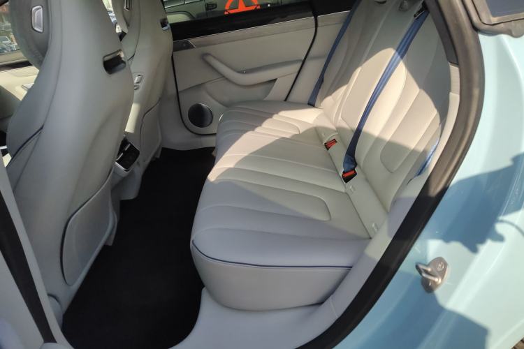 Used Hima Luxeed S7 2025 705 km Pro