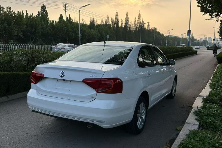 Used Volkswagen Jetta 2017 1.5L Automatic Comfort Model
