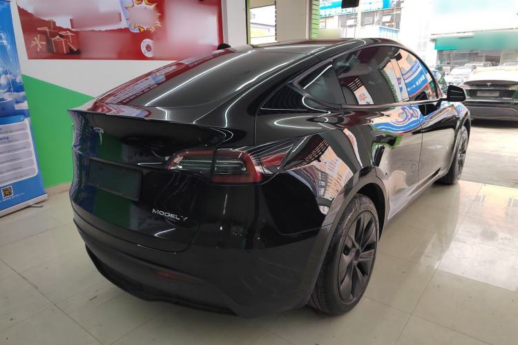 Used Tesla Model Y 2023 Rear-Wheel-Drive Version
