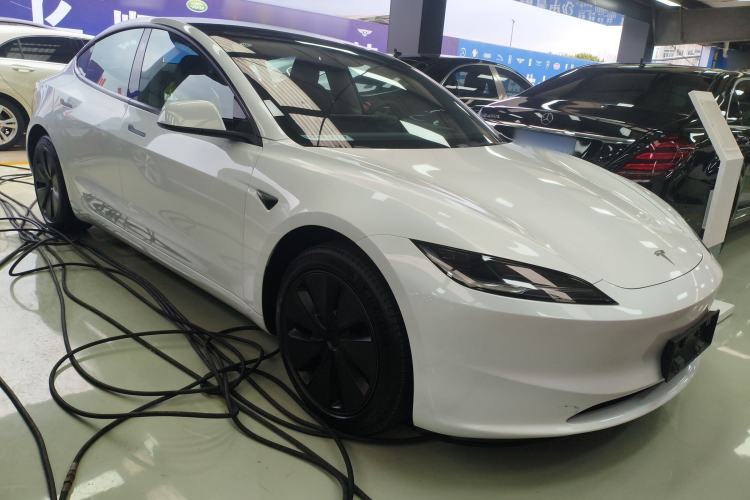 Used Tesla Model 3 2023 Rear-Wheel-Drive Version
