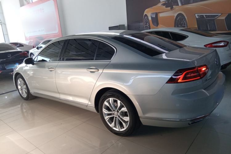 Used Volkswagen Magotan 2018 Facelift 330TSI DSG Luxury Model
