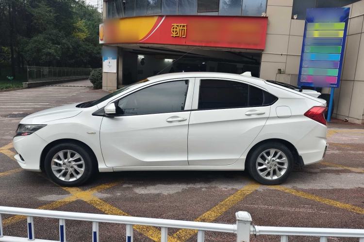 Used Honda Gienia 2017 1.5L Manual Classic Edition
