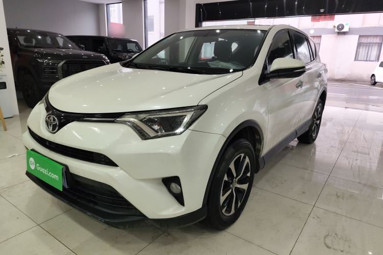 Used Toyota RAV4 2018 2.0L CVT Two-Wheel Drive Fashion X Edition