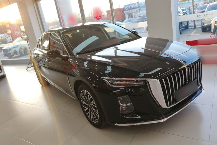 Used Hongqi H5 2025 2.0T Automatic Flagship 500 000-Vehicle Commemorative Edition
