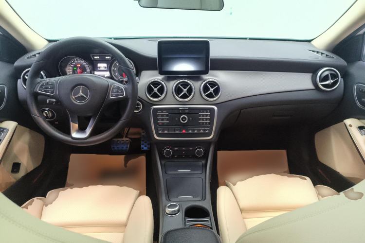 Used Mercedes-Benz GLA 2016 GLA 220 4MATIC Luxury Model
