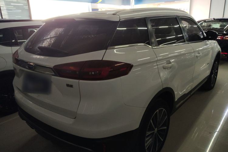 Used Geely Auto Emgrand X7 Sport 2018 1.8TD Automatic Two-Wheel Drive ZhiZun Model with 4G Connectivity
