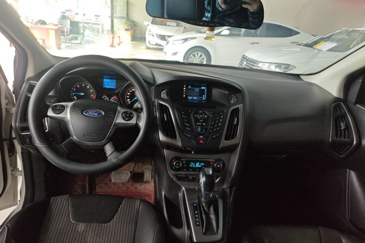 Used Ford Focus 2012 Hatchback 1.6L Automatic Fashion Edition