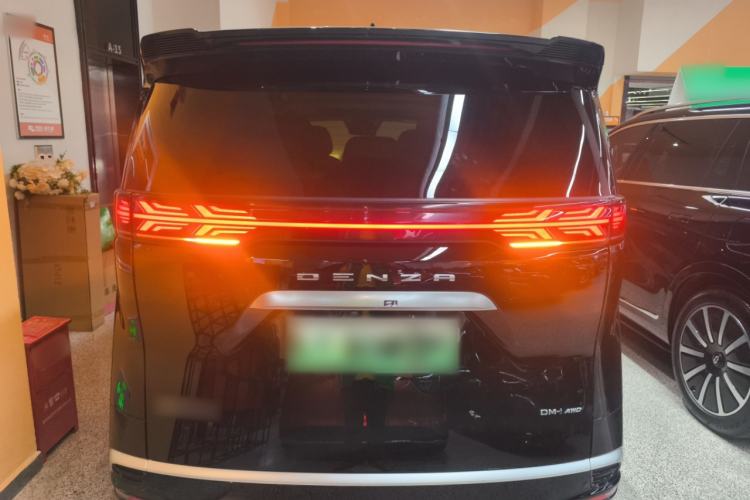 Used Denza D9 2024 DM-i 980 Four-Wheel Drive Flagship Model