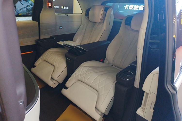 Used Denza D9 2024 PIONEER Four-Seat Pioneer Edition
