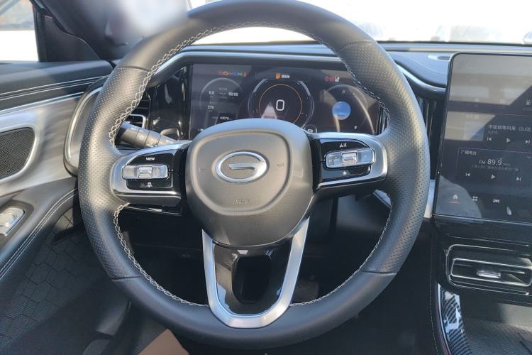 Used GAC Trumpchi GS8 2022 Linghang Series 2.0 TGDI Two-Wheel-Drive Luxury Smart Connectivity Version (7 Seats)
