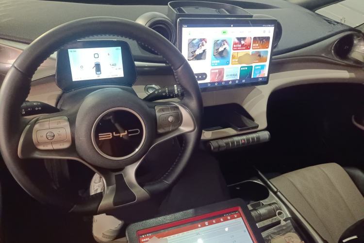 Used BYD Dolphin 2023 420 km Fashion Edition
