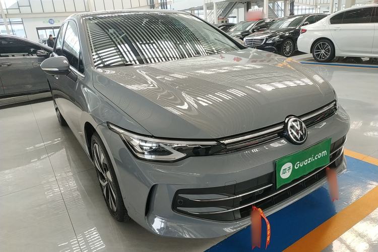 Used Volkswagen Golf 2025 Facelifted 300TSI Pro