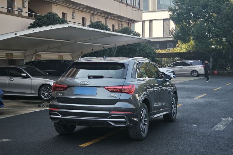 Used Audi Q3 2020 35 TFSI Ambition Dynamic Edition
